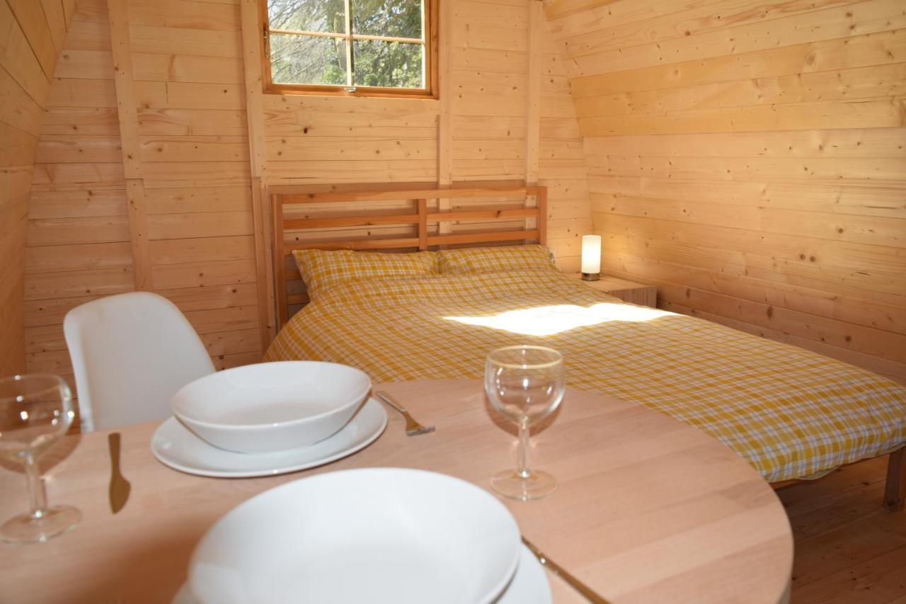 La Pointe Camping Chateaulin Exterior photo